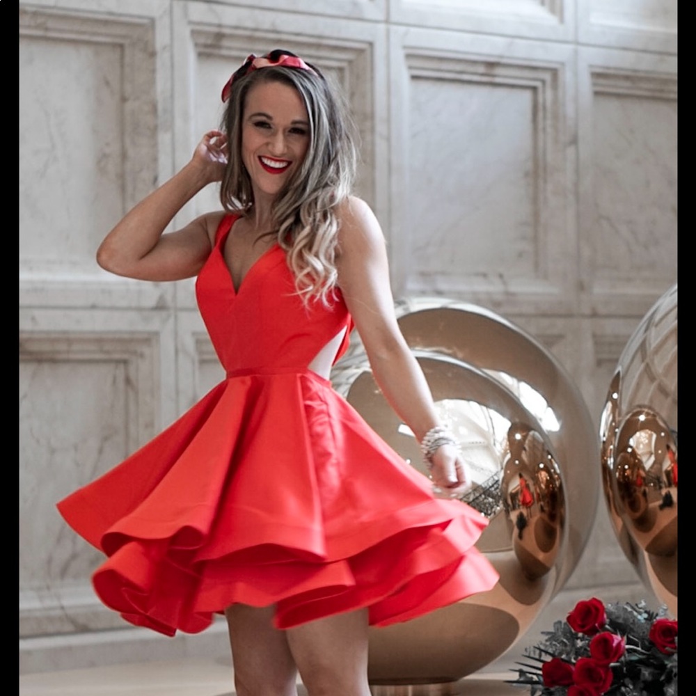 Sherri hill designer open back dress with bow